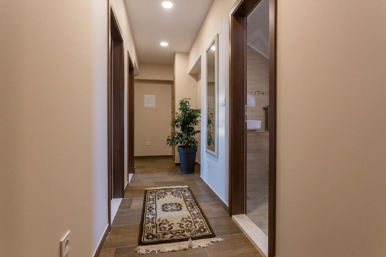 Ivana Apartment *